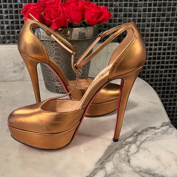 Christian louboutin t-strap platform heels - Picture 5 of 13